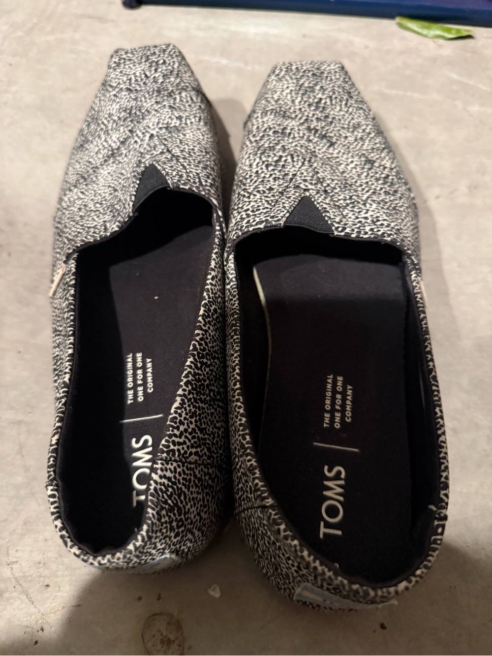 Toms Black and White Patterned Slip-On Flats